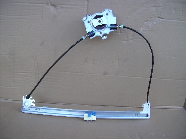 Renault Clio 1998-01 3Dr NEW Front Window Regulator Electric RH Renault Clio 1998-01 3Dr NEW Front Window Regulator Electric RH