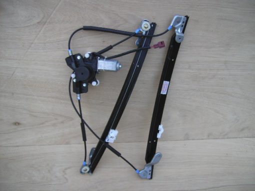 Chr.Voyager 1996-2004 NEW Frt Electric Window Regulator + Mtr RH
