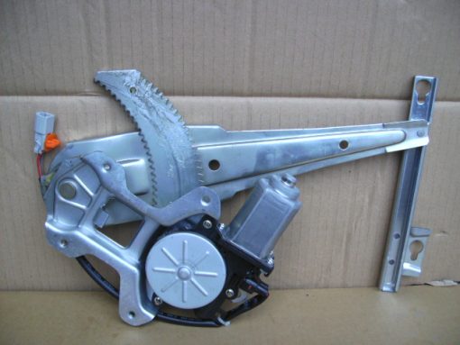 Honda CRV 1997-01 NEW Rear Window Regulator + Motor RH