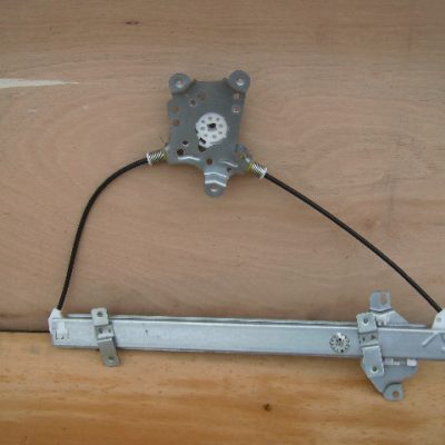 Outlander 2003 onwards NEW Frt Electric Window Regulator RH