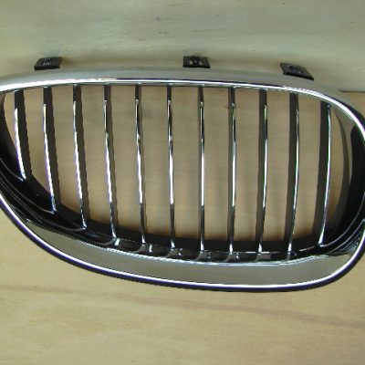 BMW E60 2003-2010 NEW Grille RH