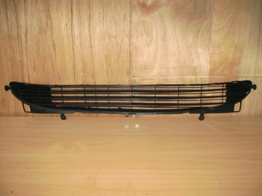 Peugeot 307 2001-2005 New Front Bumper Lower Centre Grille