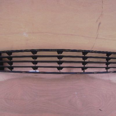 Renault Clio 2009-2013 NEW Front Bumper Lower Centre Grille 6198