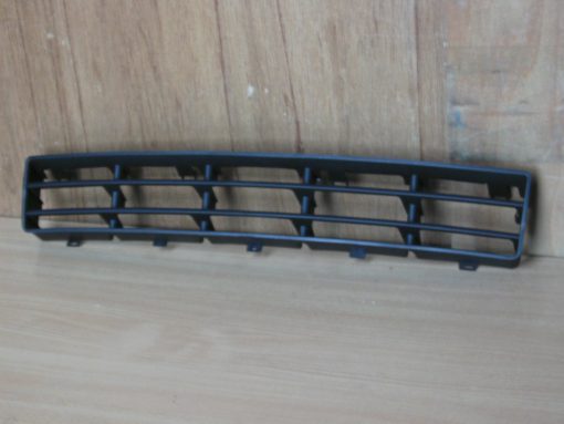 VW Bora 1998-2003 New Front Bumper Lower Centre Grille