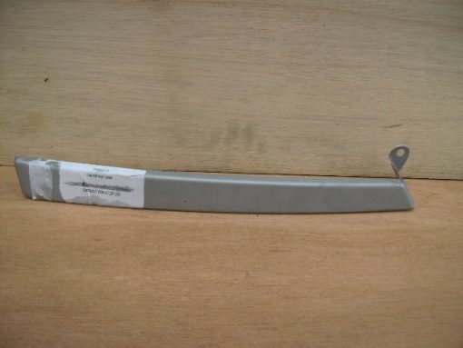 Sprinter 2000-2005 NEW Under Headlamp Moulding RH