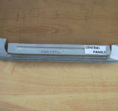 Merc 200/300 W123 1976-1985 NEW Front Door Inner Repair LH 437