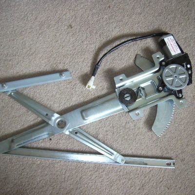 Isuzu D-Max 2001-2004 NEW Frt Electric Window Regulator + Mtr RH