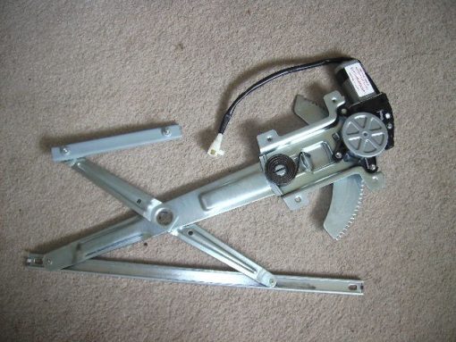 Isuzu D-Max 2001-2004 NEW Frt Electric Window Regulator + Mtr RH