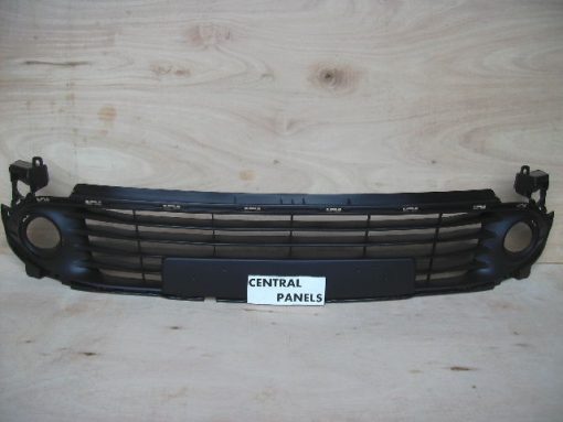 Renault Clio 2012-On NEW Front Bumper Lower Centre Grille 7198