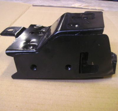 Nissan Micra K11 1993-1998 NEW Front Bumper Mounting Brkt Box RH